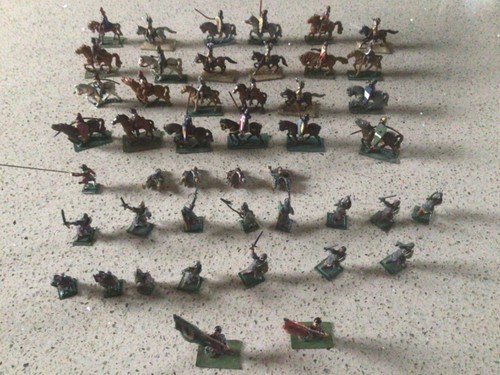Vintage lead toy soldiers - 46,