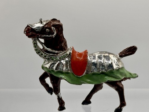 Sacul knights horse - horse, in